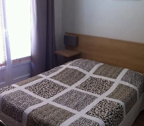 فندق Le Transat Bleu 2*